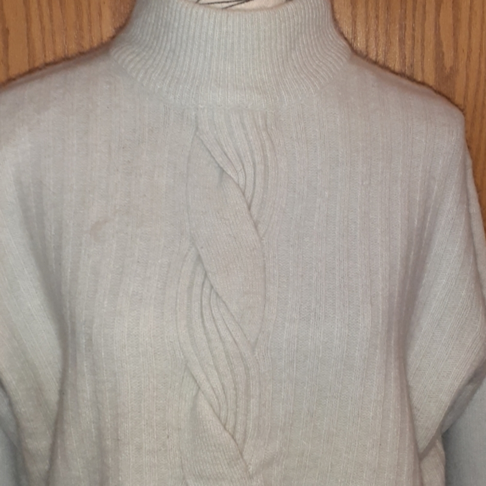 Sweater - Picture 3 of 5